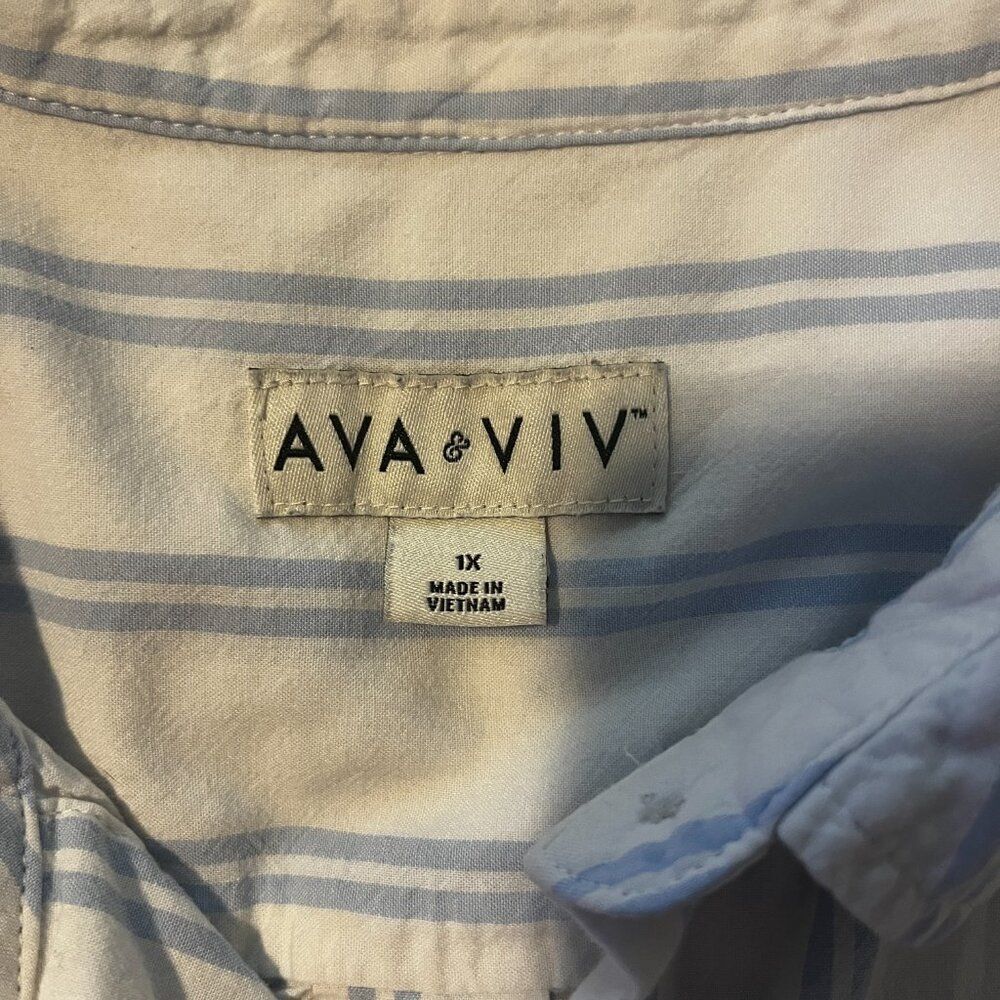 Women's 1X White & Blue Striped Button Up Blouse - Picture 4 of 7